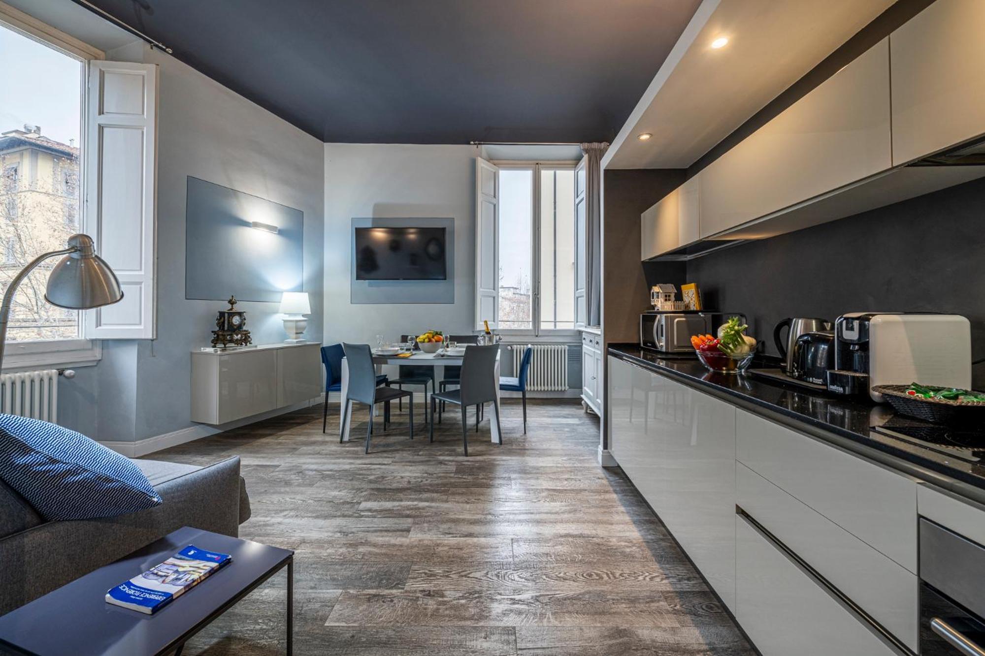 פירנצה Cherubini Palace Thematic Apartment מראה חיצוני תמונה