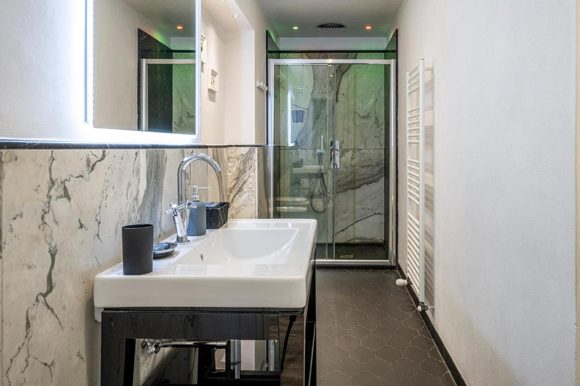 פירנצה Cherubini Palace Thematic Apartment מראה חיצוני תמונה