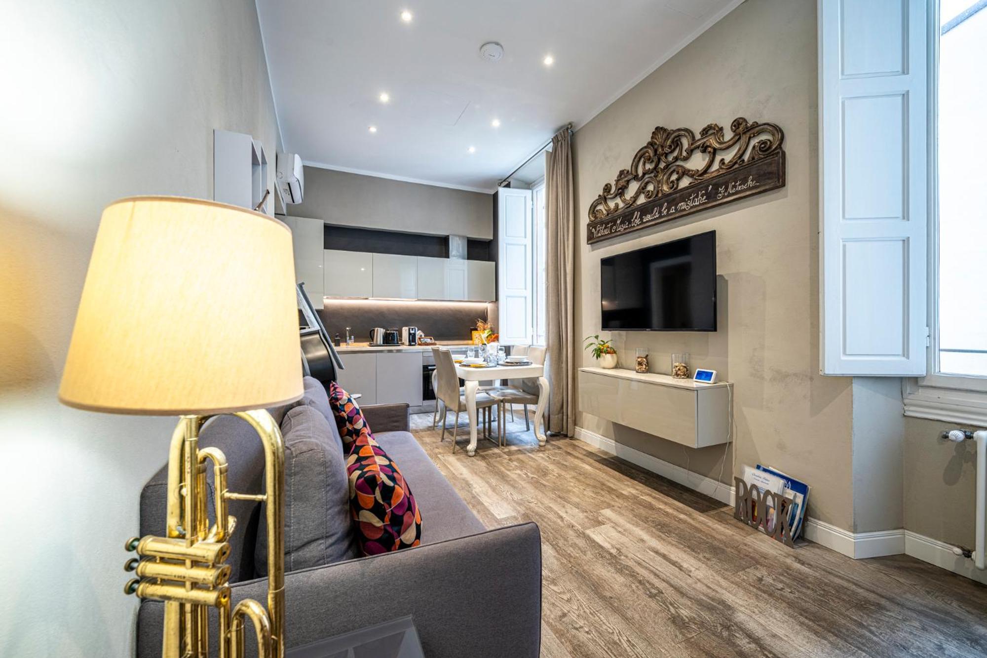 פירנצה Cherubini Palace Thematic Apartment מראה חיצוני תמונה