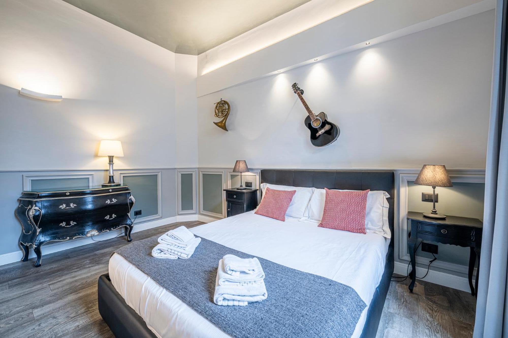 פירנצה Cherubini Palace Thematic Apartment מראה חיצוני תמונה