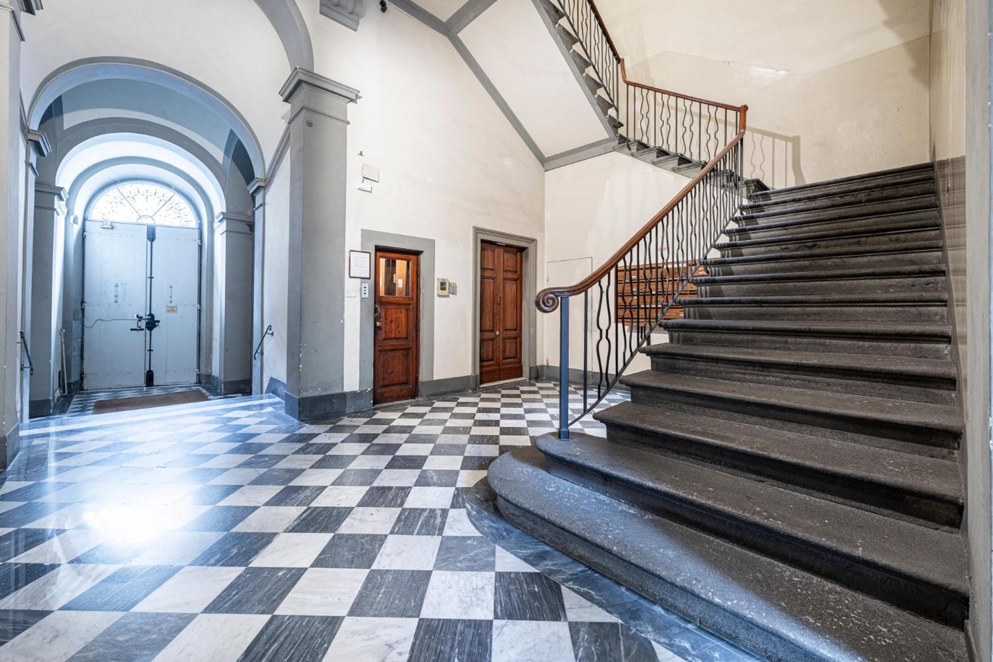 פירנצה Cherubini Palace Thematic Apartment מראה חיצוני תמונה
