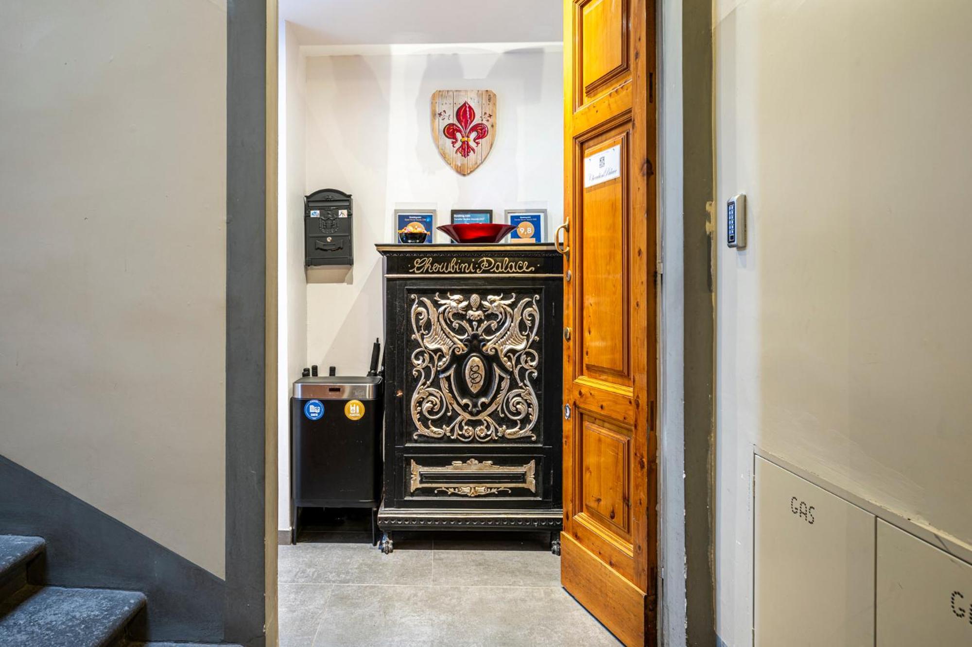 פירנצה Cherubini Palace Thematic Apartment מראה חיצוני תמונה