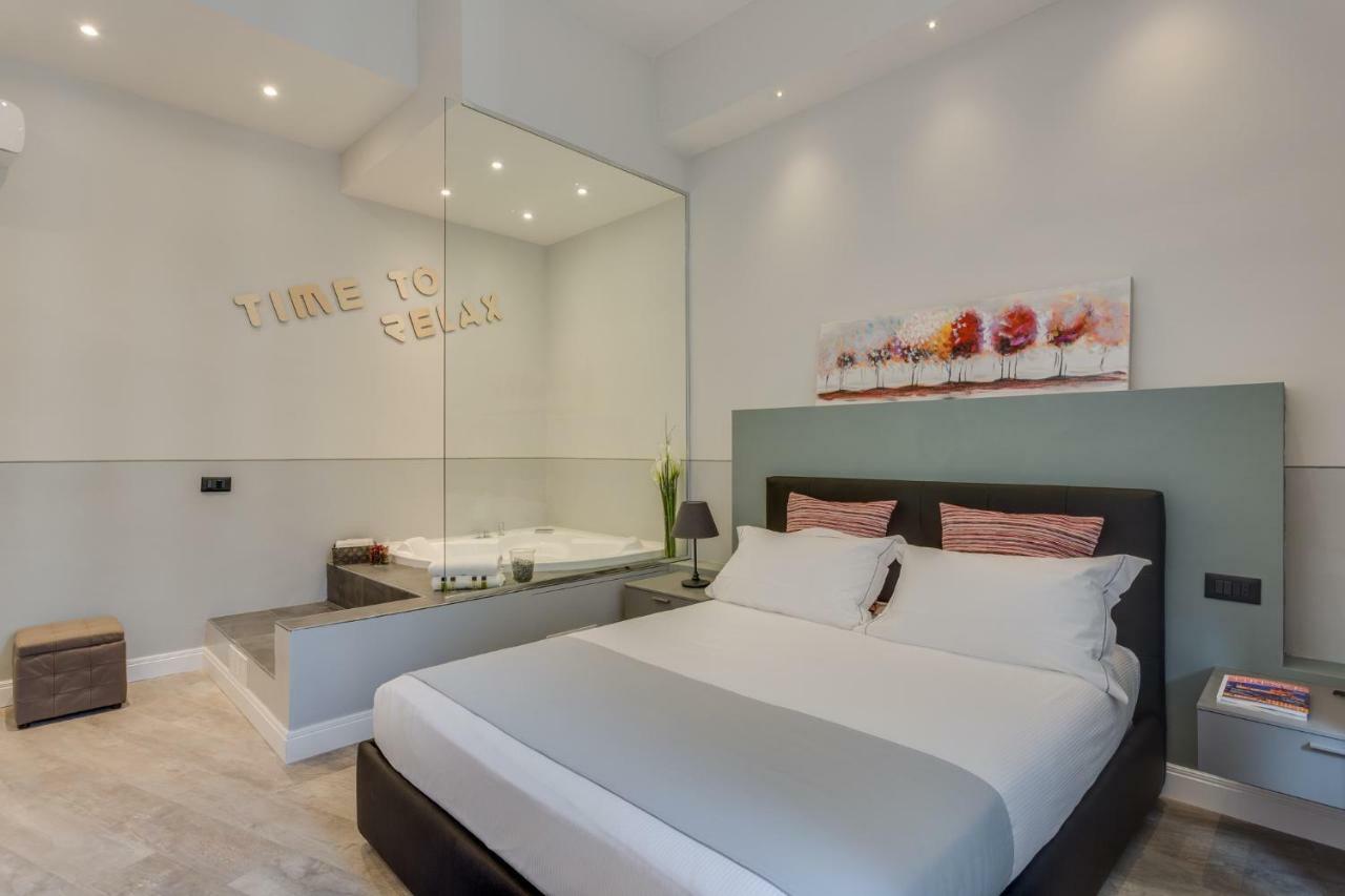 פירנצה Cherubini Palace Thematic Apartment מראה חיצוני תמונה