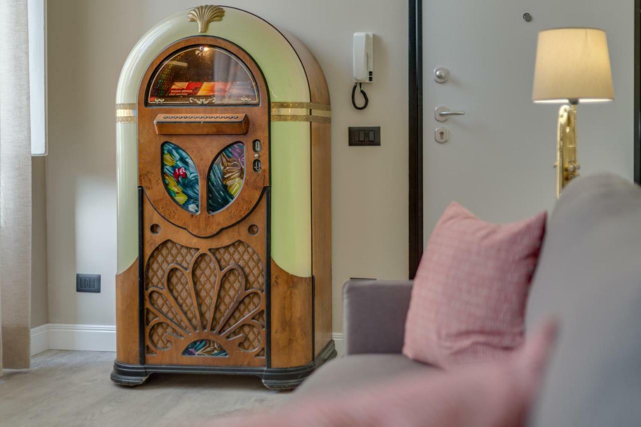 פירנצה Cherubini Palace Thematic Apartment מראה חיצוני תמונה