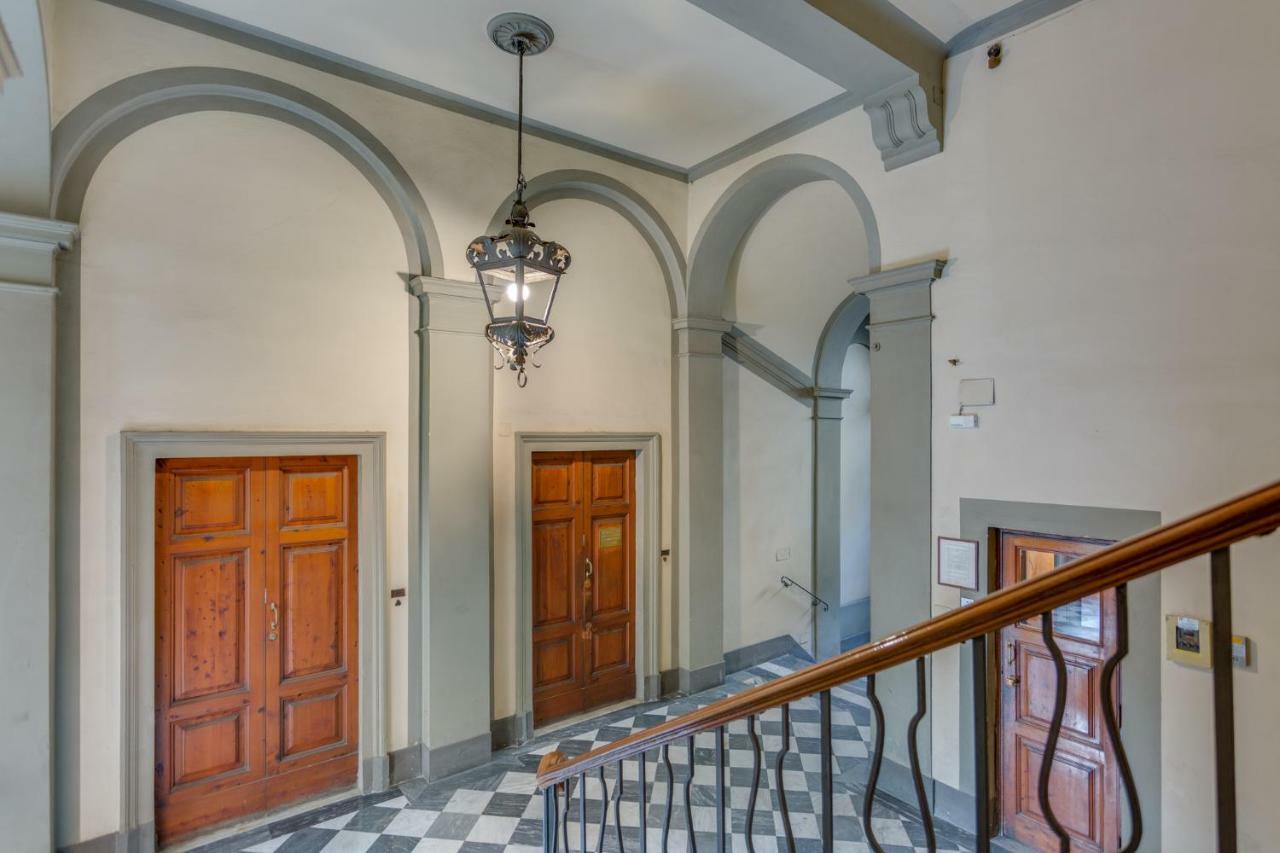 פירנצה Cherubini Palace Thematic Apartment מראה חיצוני תמונה