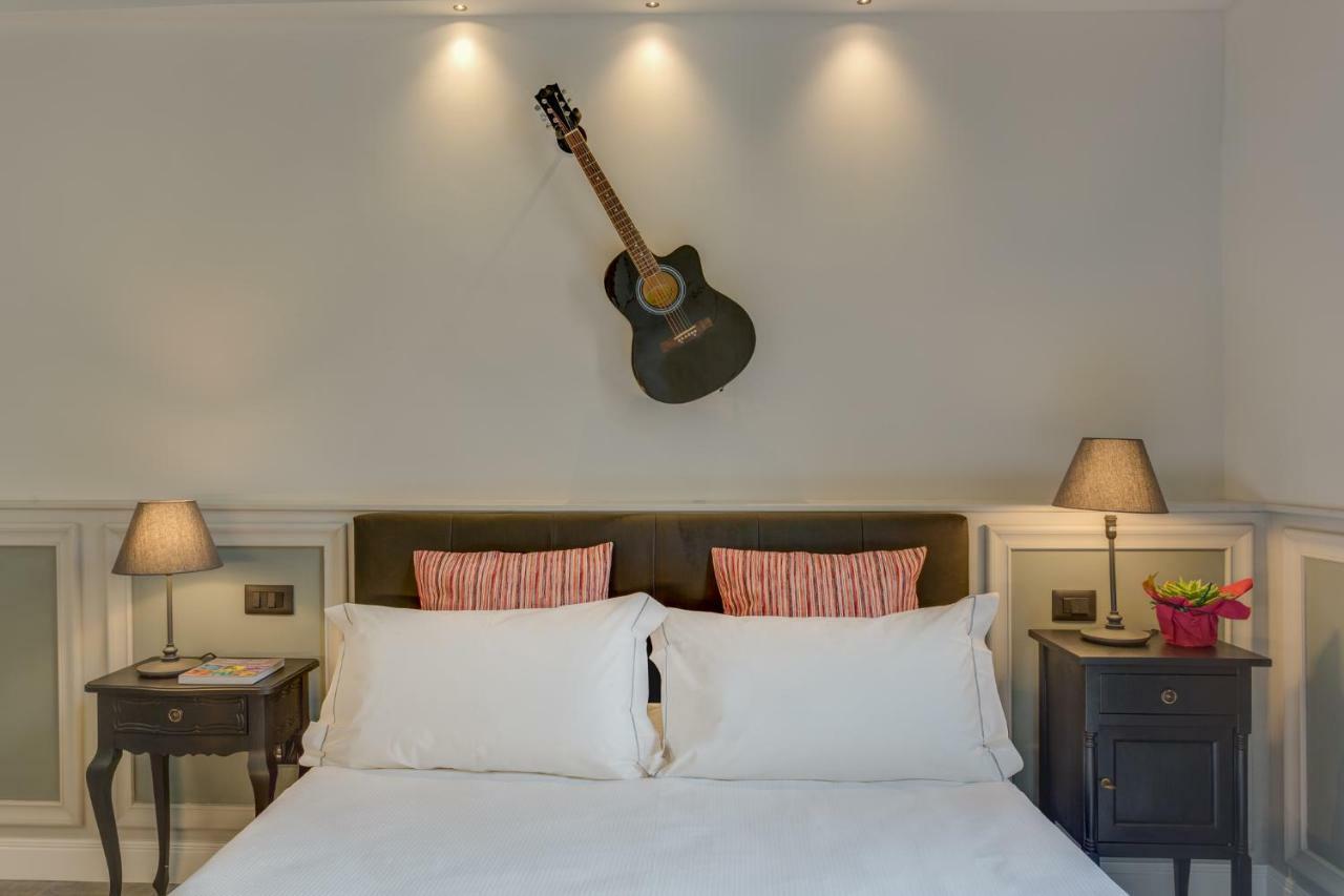 פירנצה Cherubini Palace Thematic Apartment מראה חיצוני תמונה